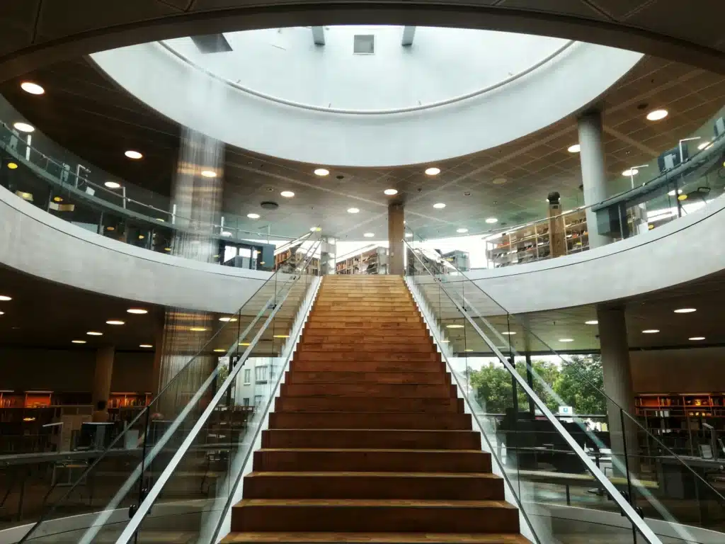 shopping centres and retail shop electrician chermside